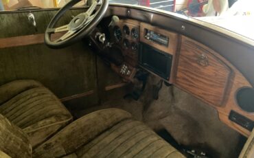 Ford-Model-A-1929-Sedan-19