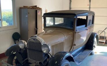 Ford-Model-A-1929-Sedan-2