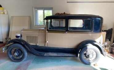 Ford-Model-A-1929-Sedan
