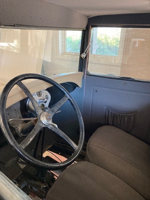Ford-Model-A-1929-Sedan-4