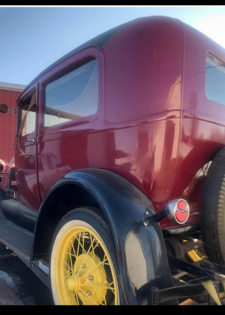 Ford-Model-A-1929-Sedan-7