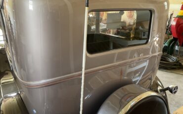 Ford-Model-A-1929-Sedan-8