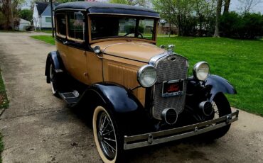 Ford-Model-A-1930-Sedan-1