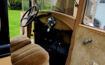 Ford-Model-A-1930-Sedan-11