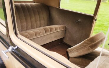 Ford-Model-A-1930-Sedan-15