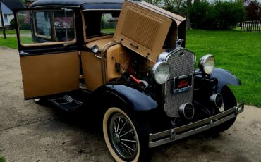 Ford-Model-A-1930-Sedan-2