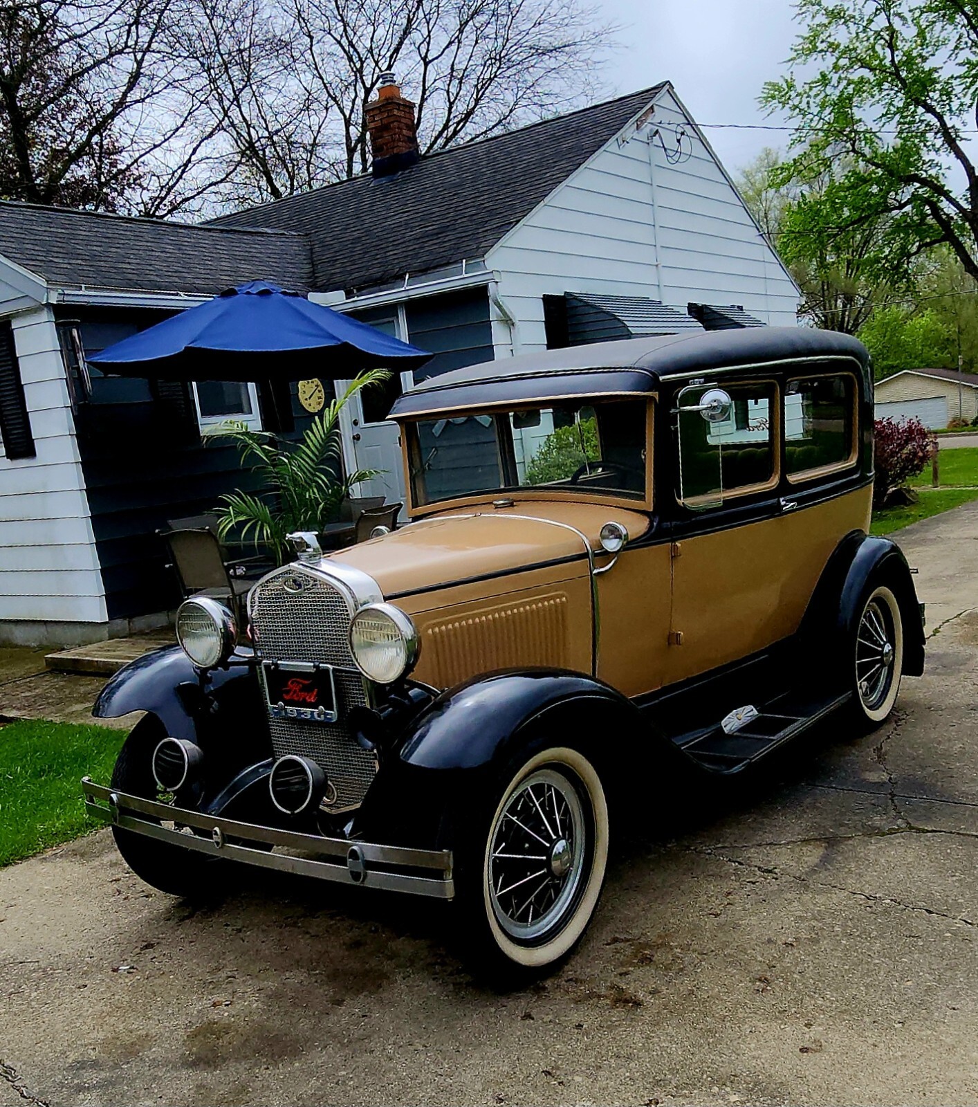 Ford-Model-A-1930-Sedan-24