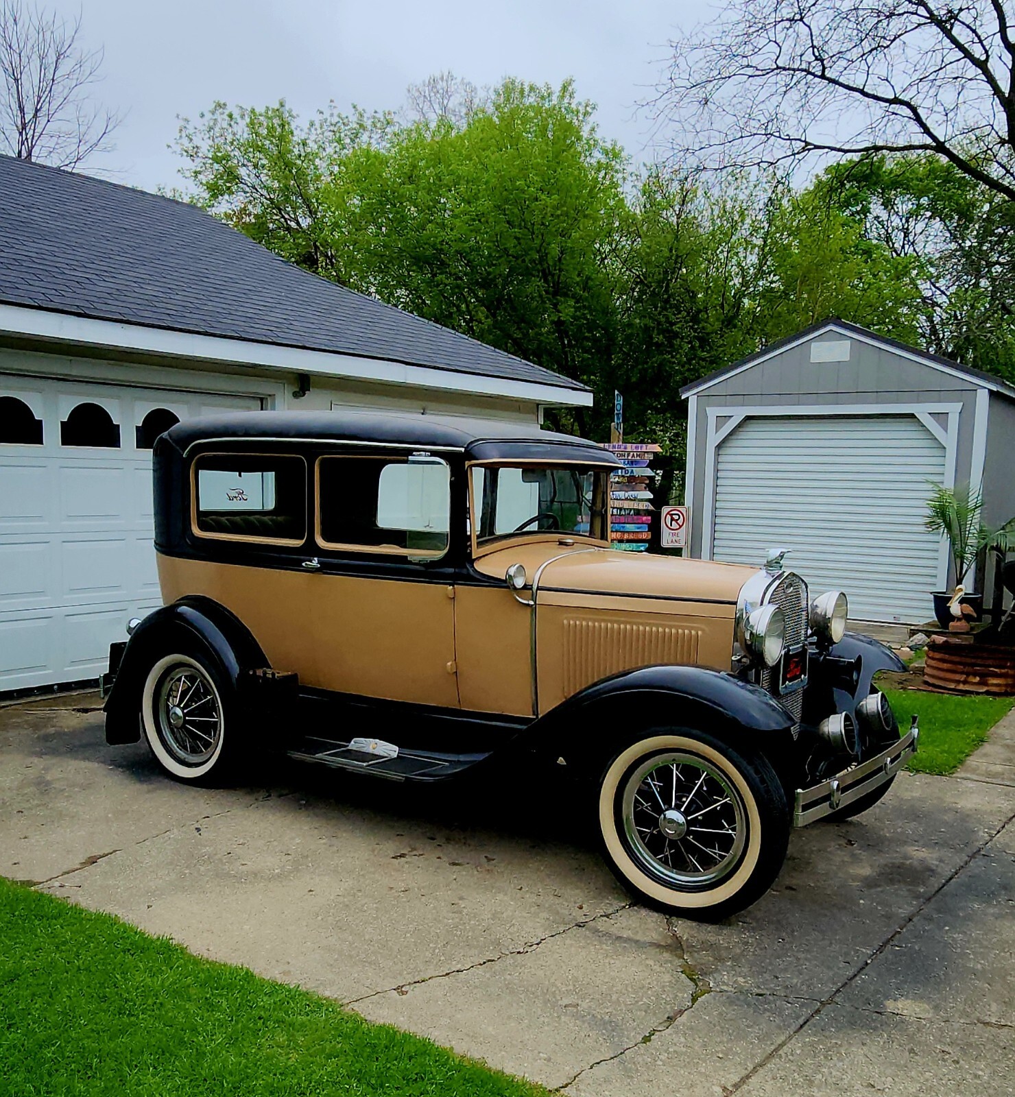 Ford-Model-A-1930-Sedan-32