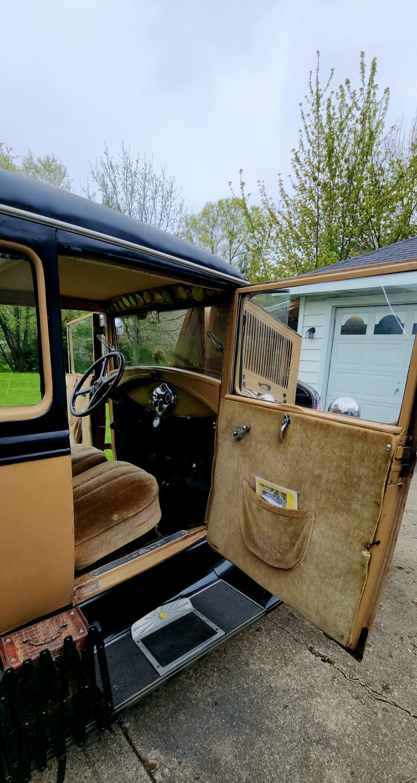 Ford-Model-A-1930-Sedan-5