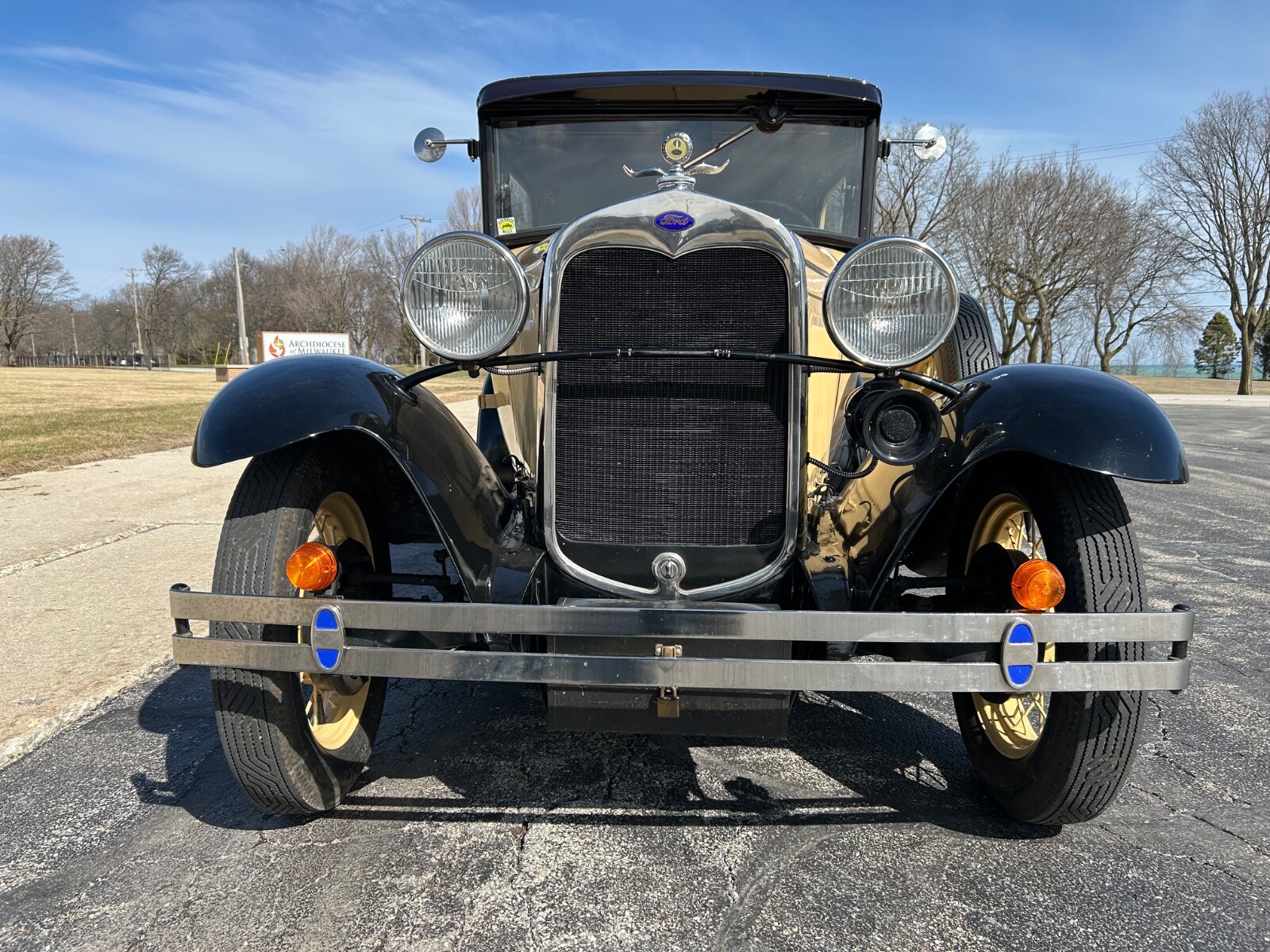 Ford-Model-A-1930-Tudor-Sedan-1