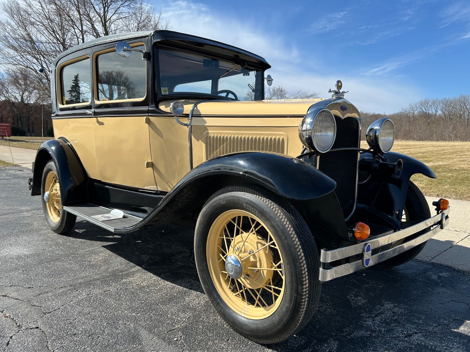 Ford-Model-A-1930-Tudor-Sedan-5