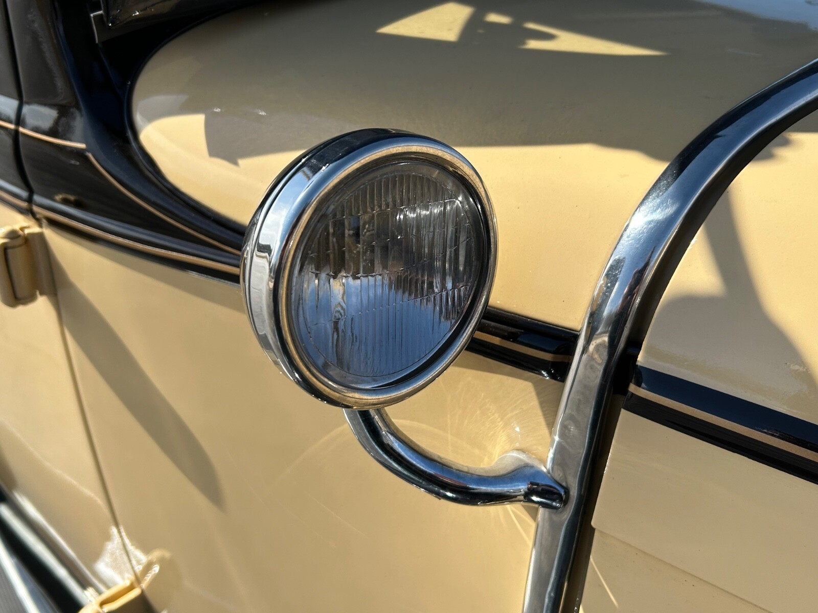 Ford-Model-A-1930-Tudor-Sedan-6