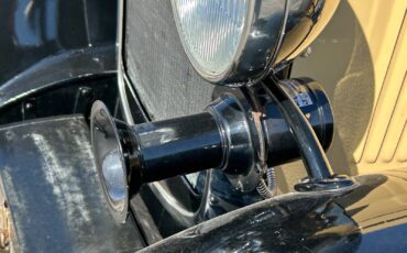 Ford-Model-A-1930-Tudor-Sedan-9
