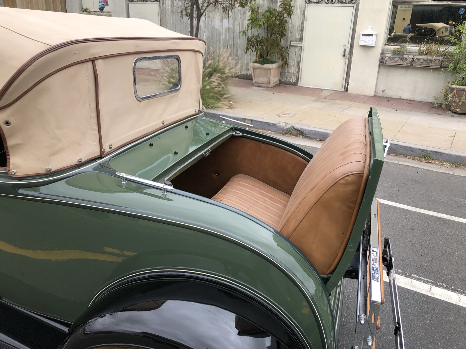 Ford-Model-A-1931-3