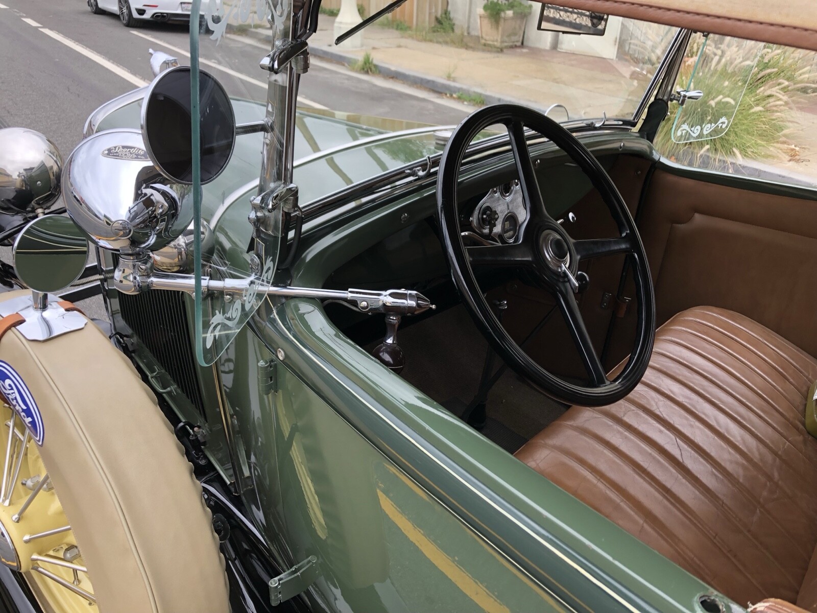 Ford-Model-A-1931-4