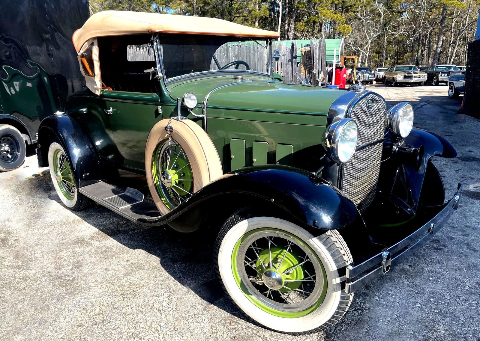 Ford-Model-A-1931-Deluxe-Roadster-1