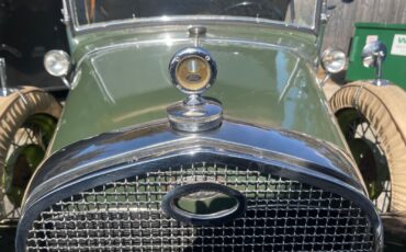 Ford-Model-A-1931-Deluxe-Roadster-10