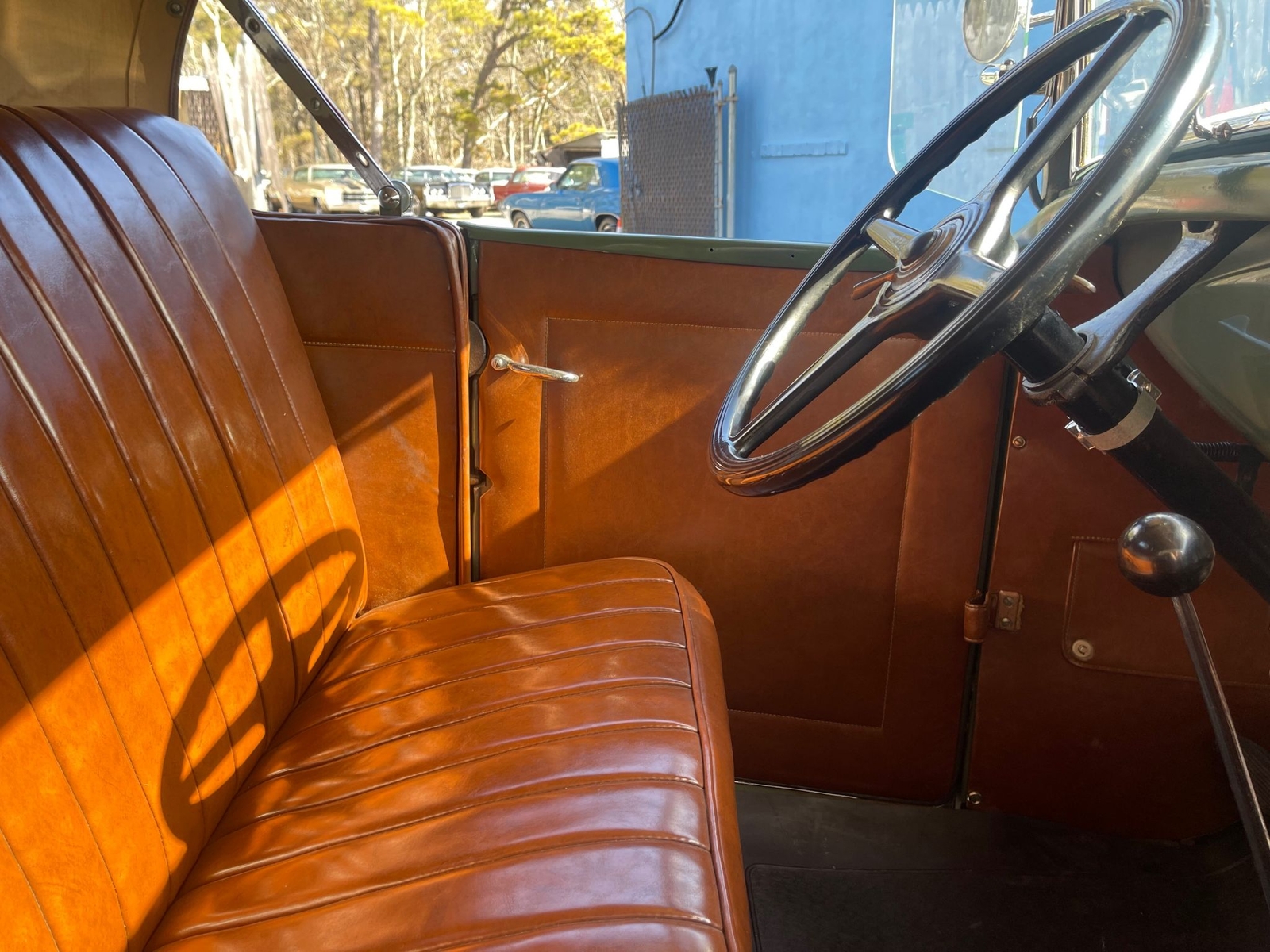Ford-Model-A-1931-Deluxe-Roadster-25