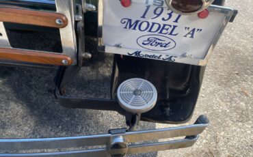 Ford-Model-A-1931-Deluxe-Roadster-34