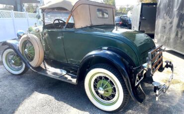 Ford-Model-A-1931-Deluxe-Roadster-4