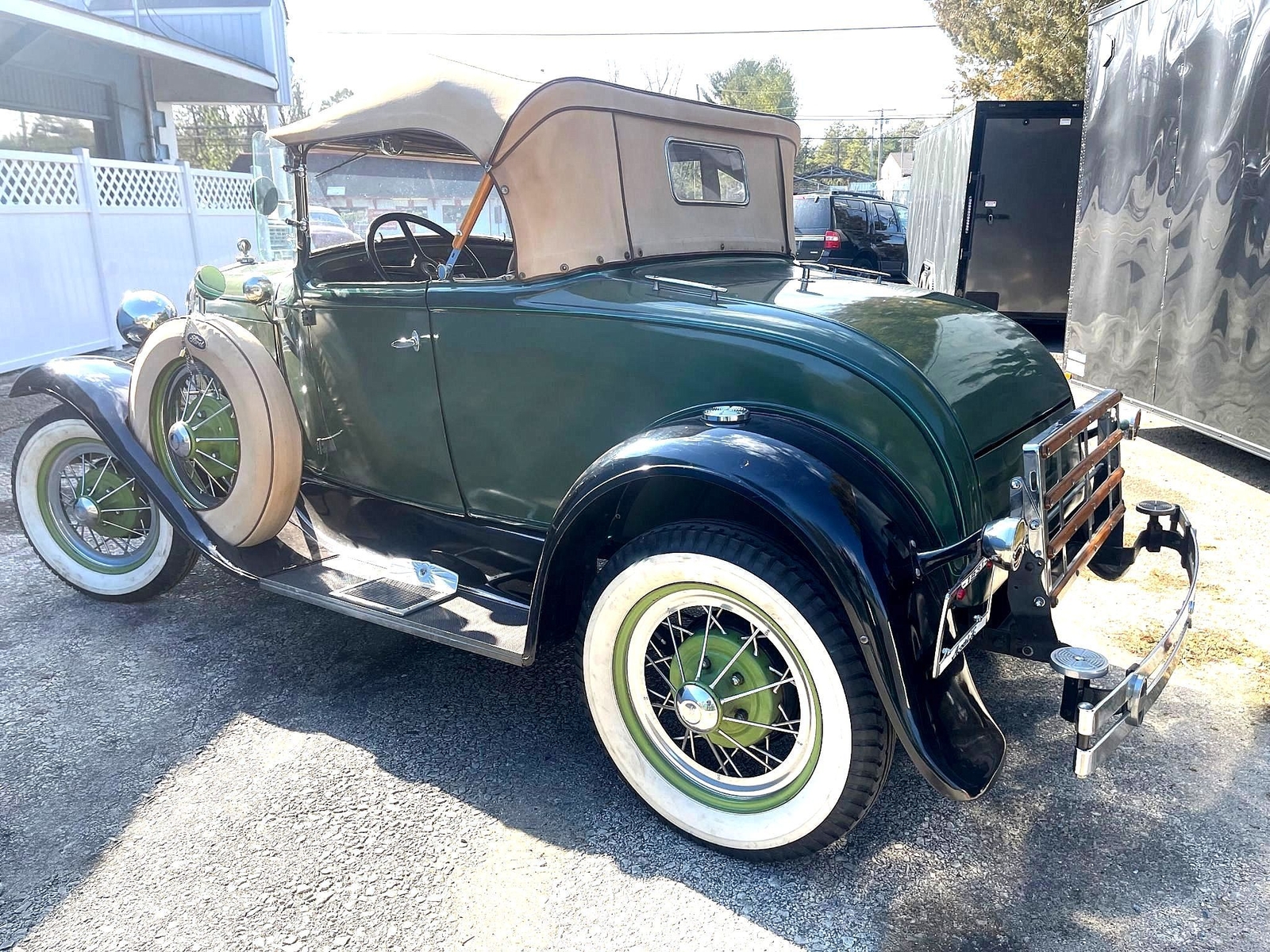 Ford-Model-A-1931-Deluxe-Roadster-4