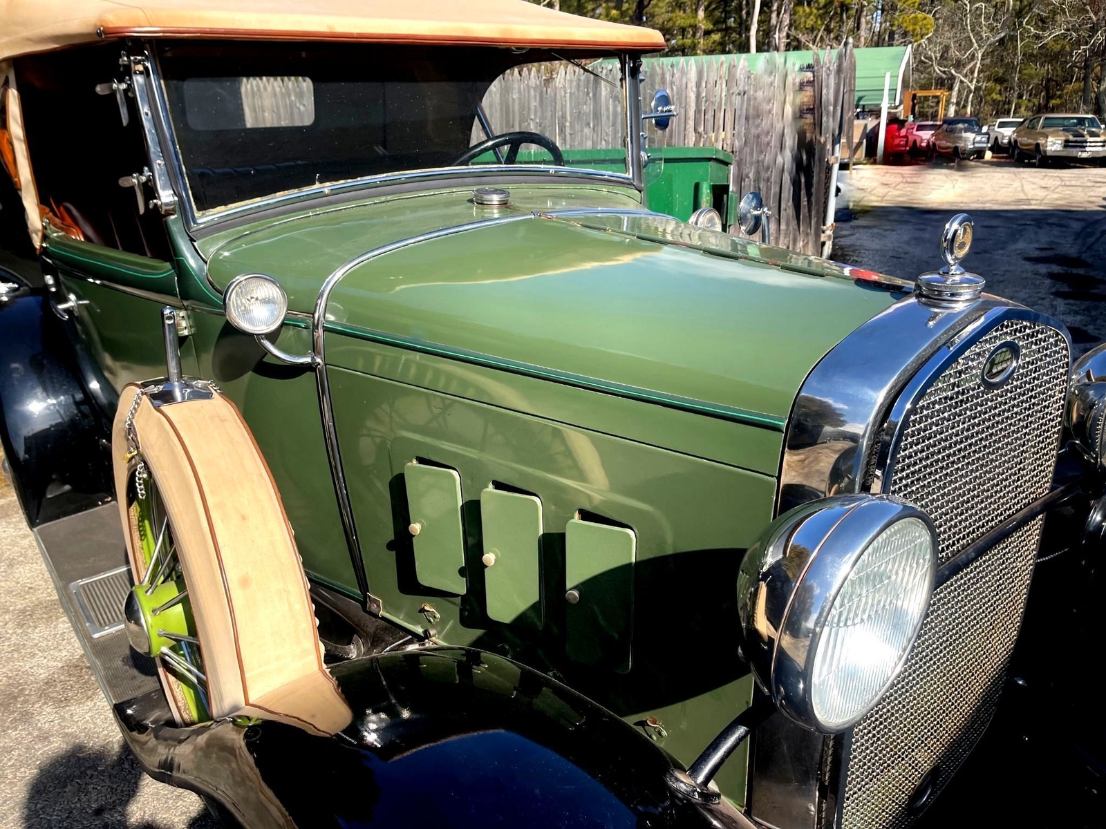Ford-Model-A-1931-Deluxe-Roadster-5