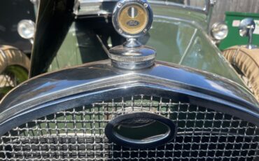 Ford-Model-A-1931-Deluxe-Roadster-7
