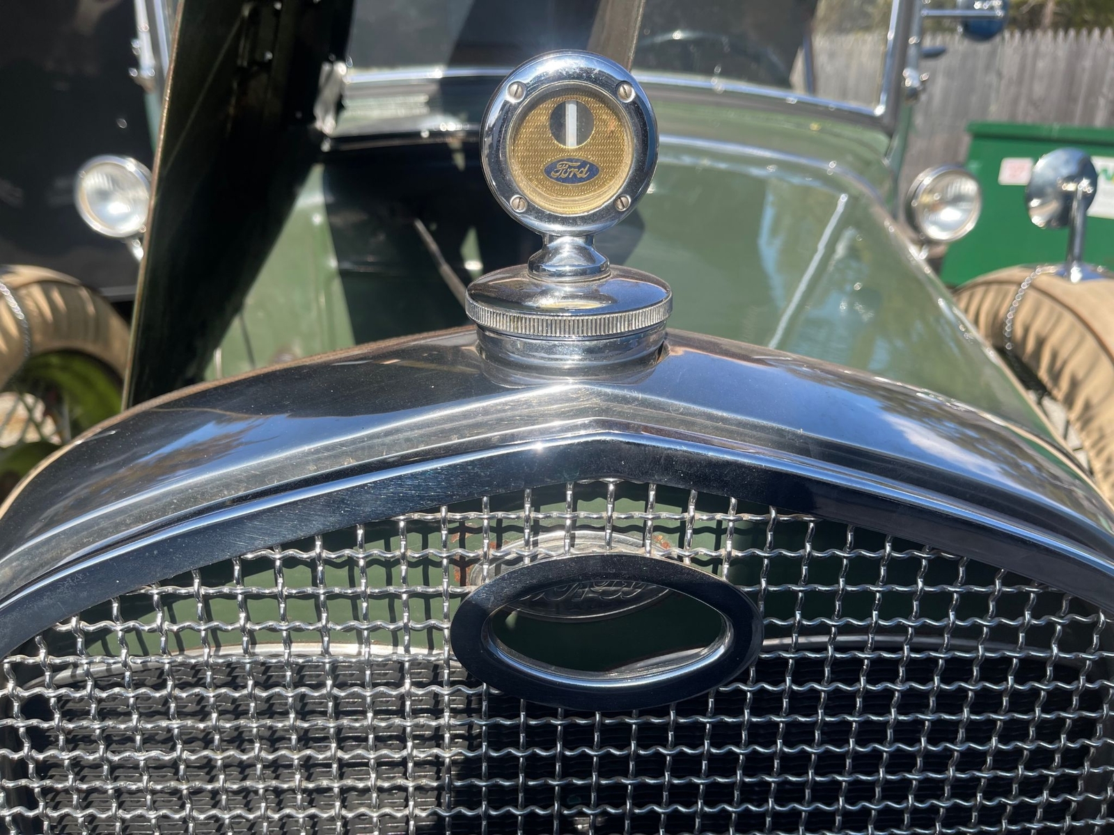Ford-Model-A-1931-Deluxe-Roadster-7