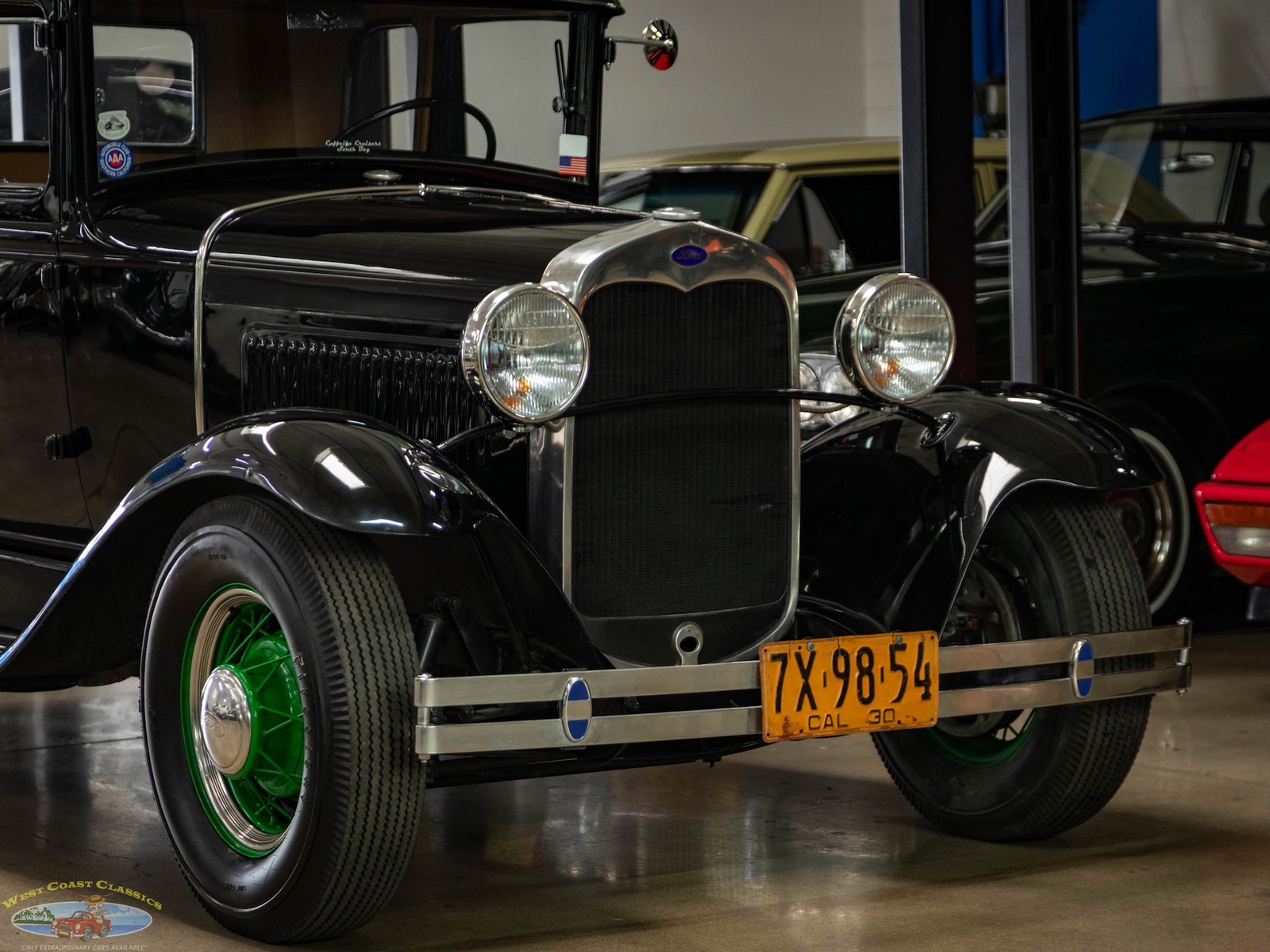 Ford-Model-A-5-Window-1930-2-Door-Coupe-11