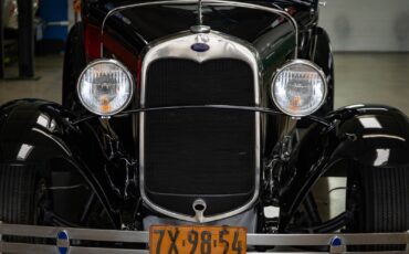 Ford-Model-A-5-Window-1930-2-Door-Coupe-14