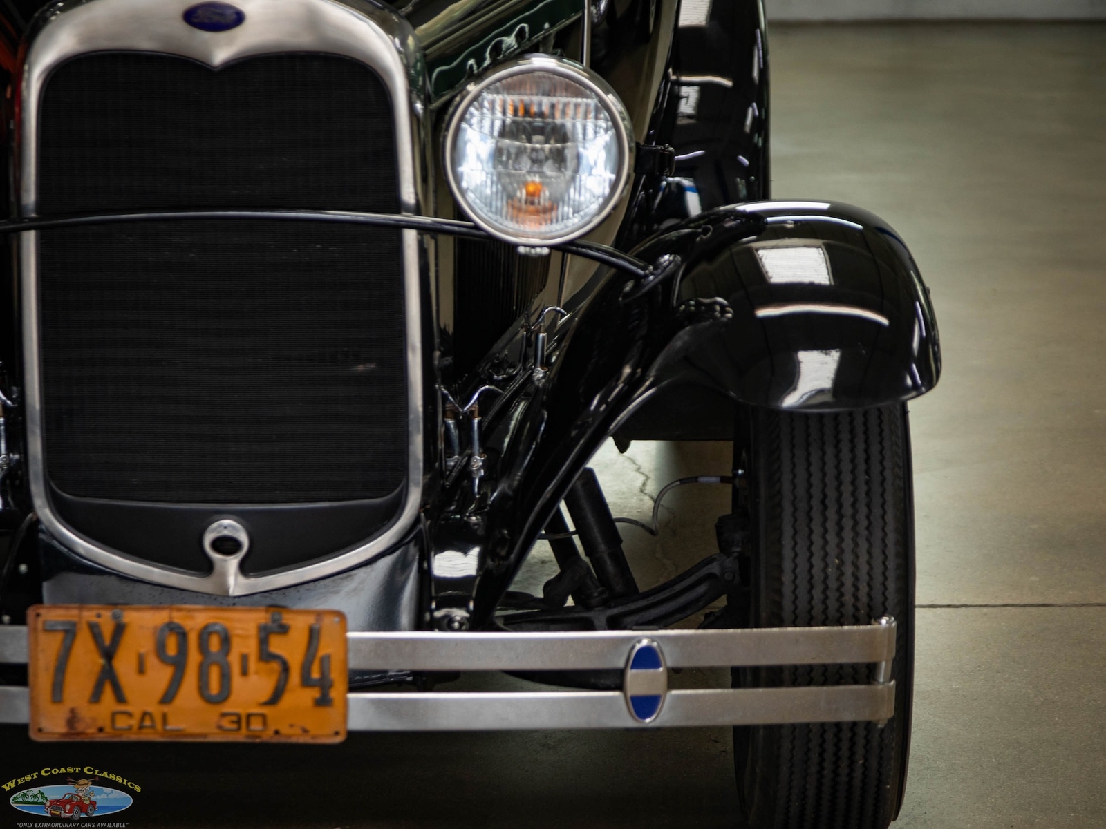 Ford-Model-A-5-Window-1930-2-Door-Coupe-15
