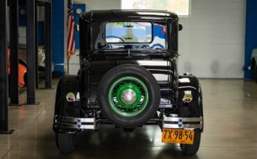 Ford-Model-A-5-Window-1930-2-Door-Coupe-16