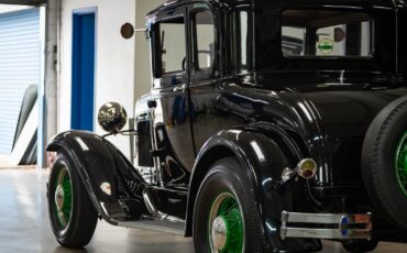 Ford-Model-A-5-Window-1930-2-Door-Coupe-21