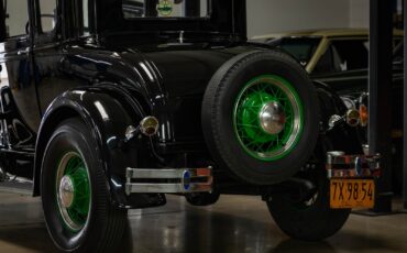 Ford-Model-A-5-Window-1930-2-Door-Coupe-22