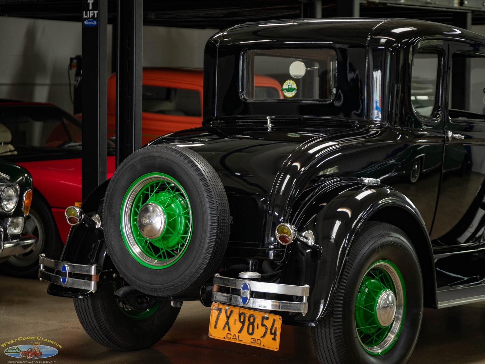 Ford-Model-A-5-Window-1930-2-Door-Coupe-24