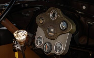 Ford-Model-A-5-Window-1930-2-Door-Coupe-35