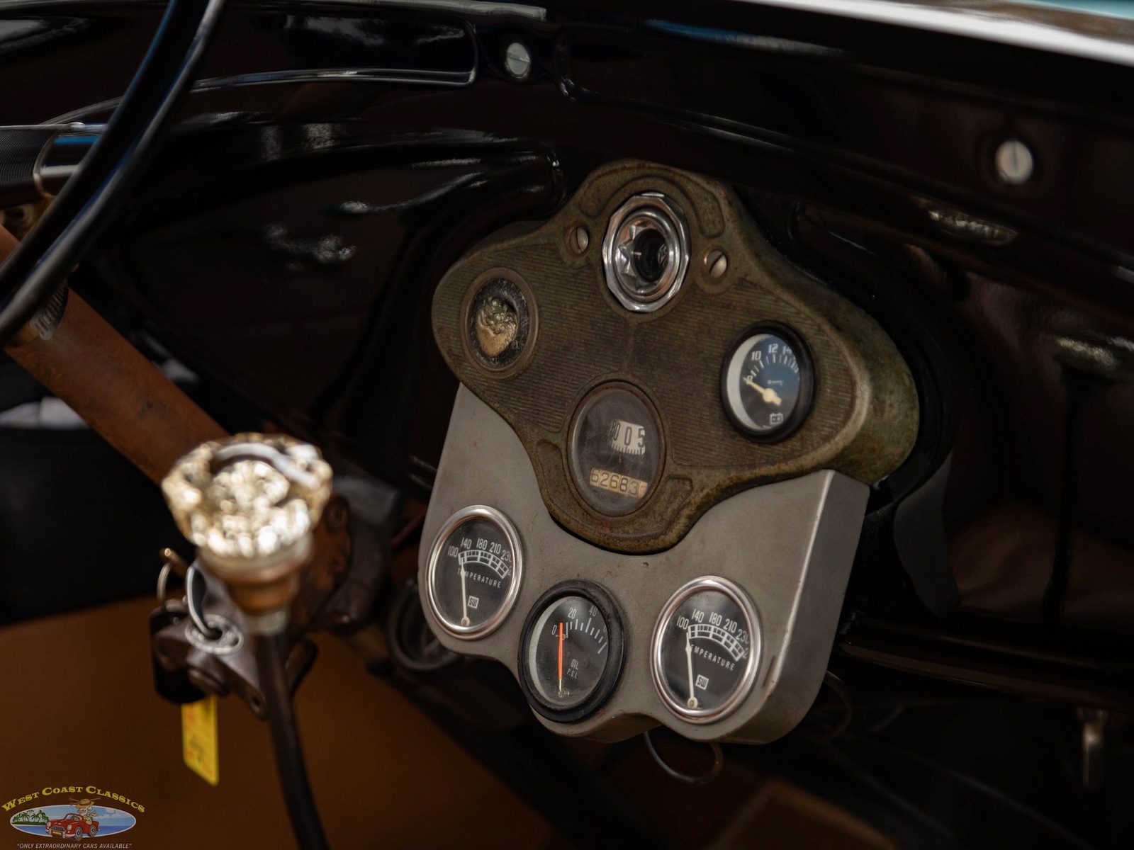 Ford-Model-A-5-Window-1930-2-Door-Coupe-35