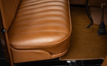 Ford-Model-A-5-Window-1930-2-Door-Coupe-38