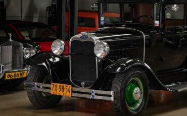 Ford-Model-A-5-Window-1930-2-Door-Coupe-7
