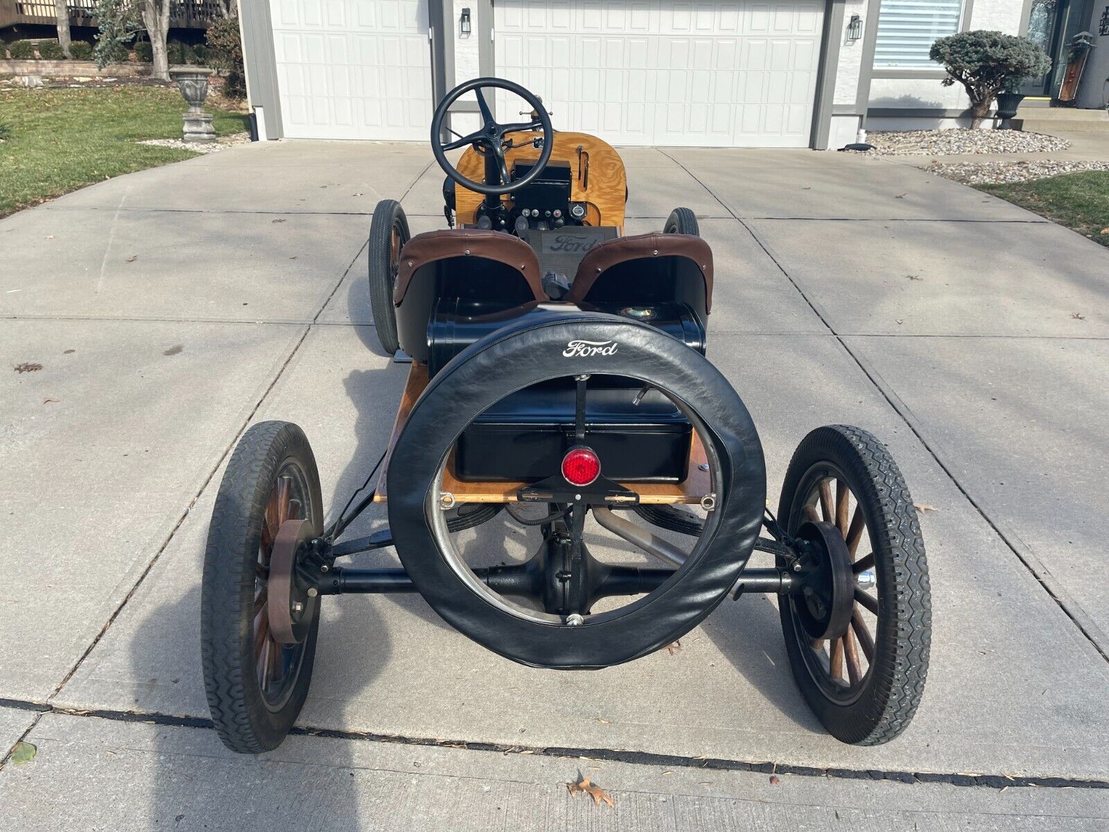 Ford-Model-T-1919-5