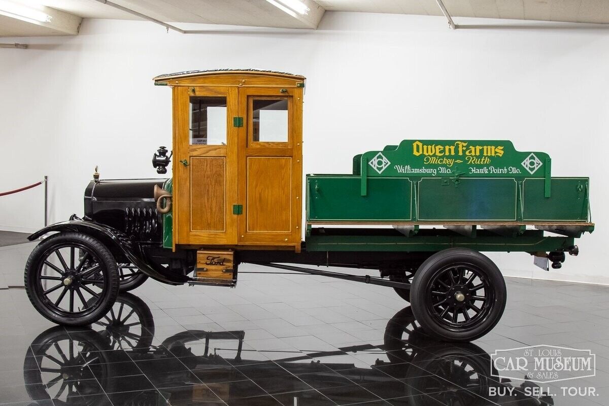 Ford-Model-T-1925-Truck-2