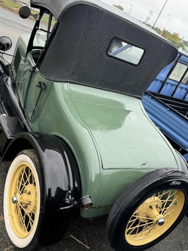 Ford-Model-T-1926-Coupe-3