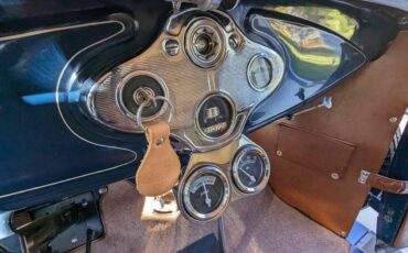 Ford-Model-a-deluxe-roadster-1931-blue-2