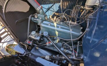Ford-Model-a-deluxe-roadster-1931-blue-5