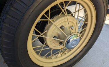 Ford-Model-a-deluxe-roadster-1931-blue-7
