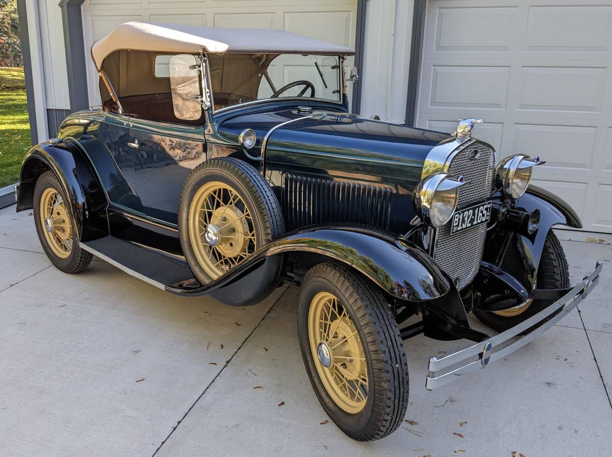 Ford Model a deluxe roadster  1931 blue