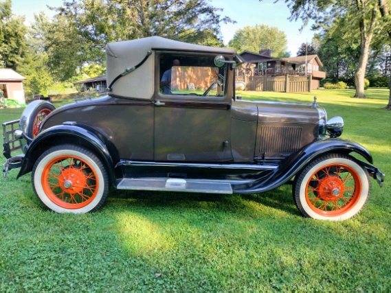 Ford-Model-a-sport-coupe-1929-brown-4