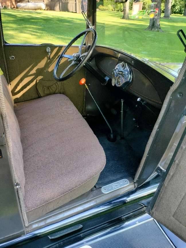 Ford-Model-a-sport-coupe-1929-brown-5