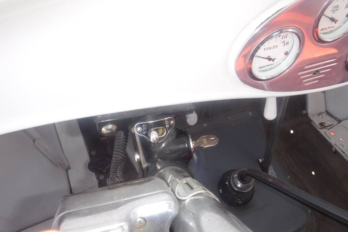 Ford-Model-b-1933-custom-21