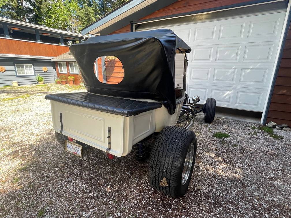 Ford-Model-t-bucket-1923-white-2